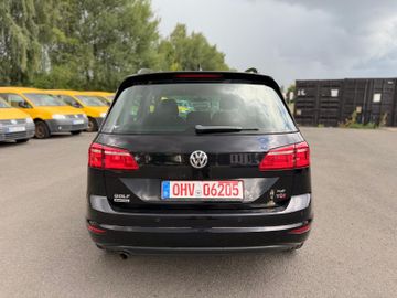 Volkswagen Golf - 8