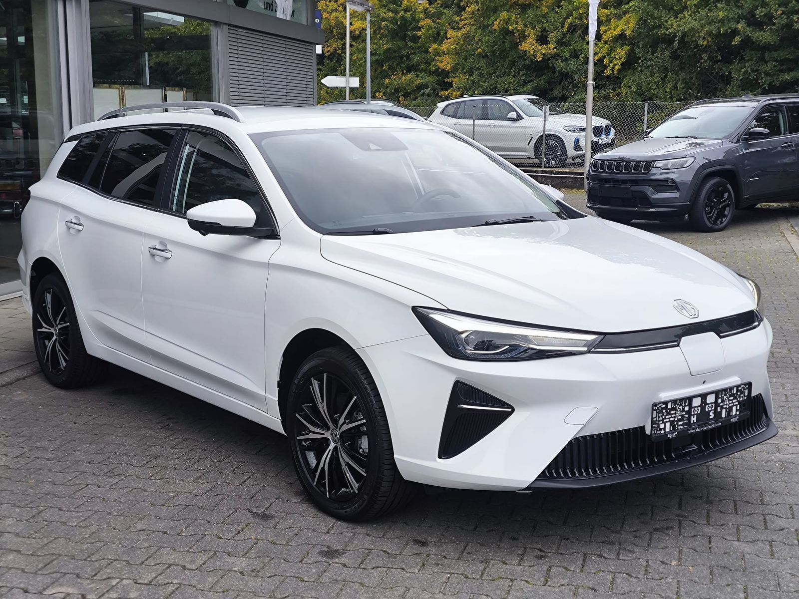 Fahrzeugabbildung MG 5 51 KWH Luxury NAVI+LEDER+SHZ+LED+DAB+ACC+360°