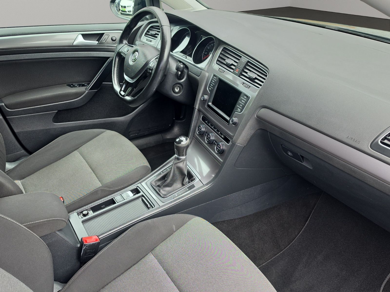 Fahrzeugabbildung Volkswagen Golf VII Variant Trendline BMT NAVI KLIMA SHZ