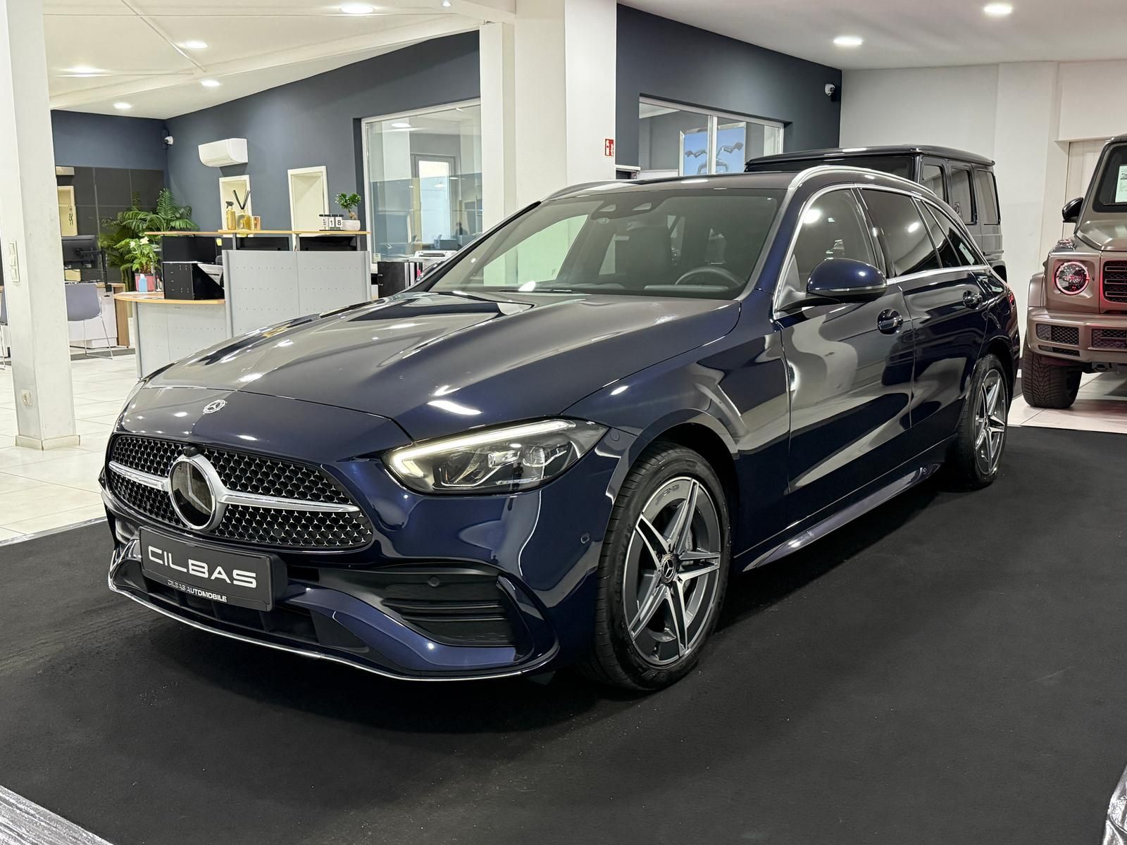 Mercedes-Benz C 300 e T 9G AMG-LINE*DISTR*KAMERA*AMBI*AHK*LED* imagem 2
