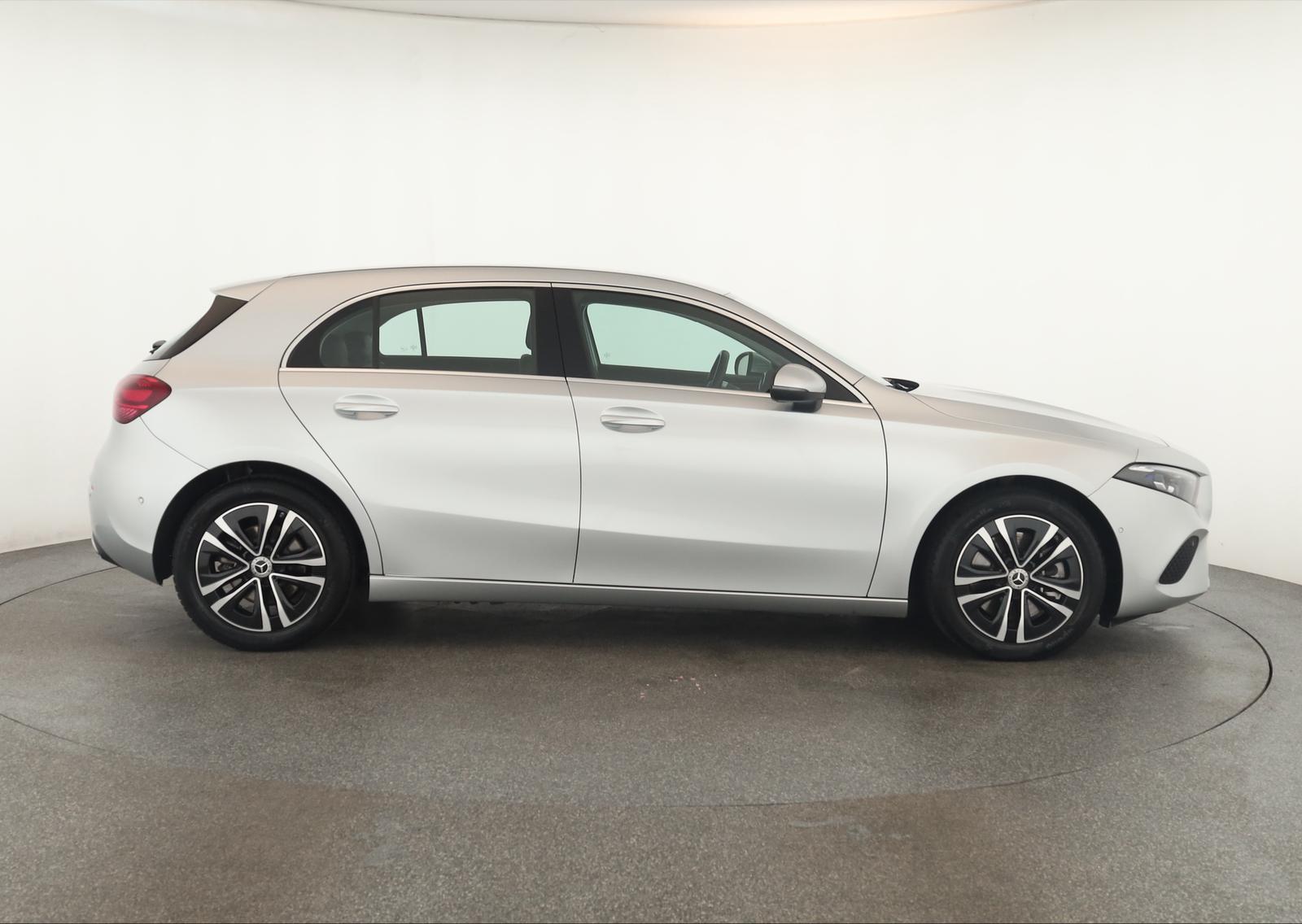 Mercedes-Benz A-Class 4M Progressive Matrix Digi Navi ACC Kam 17, миниатюра 6