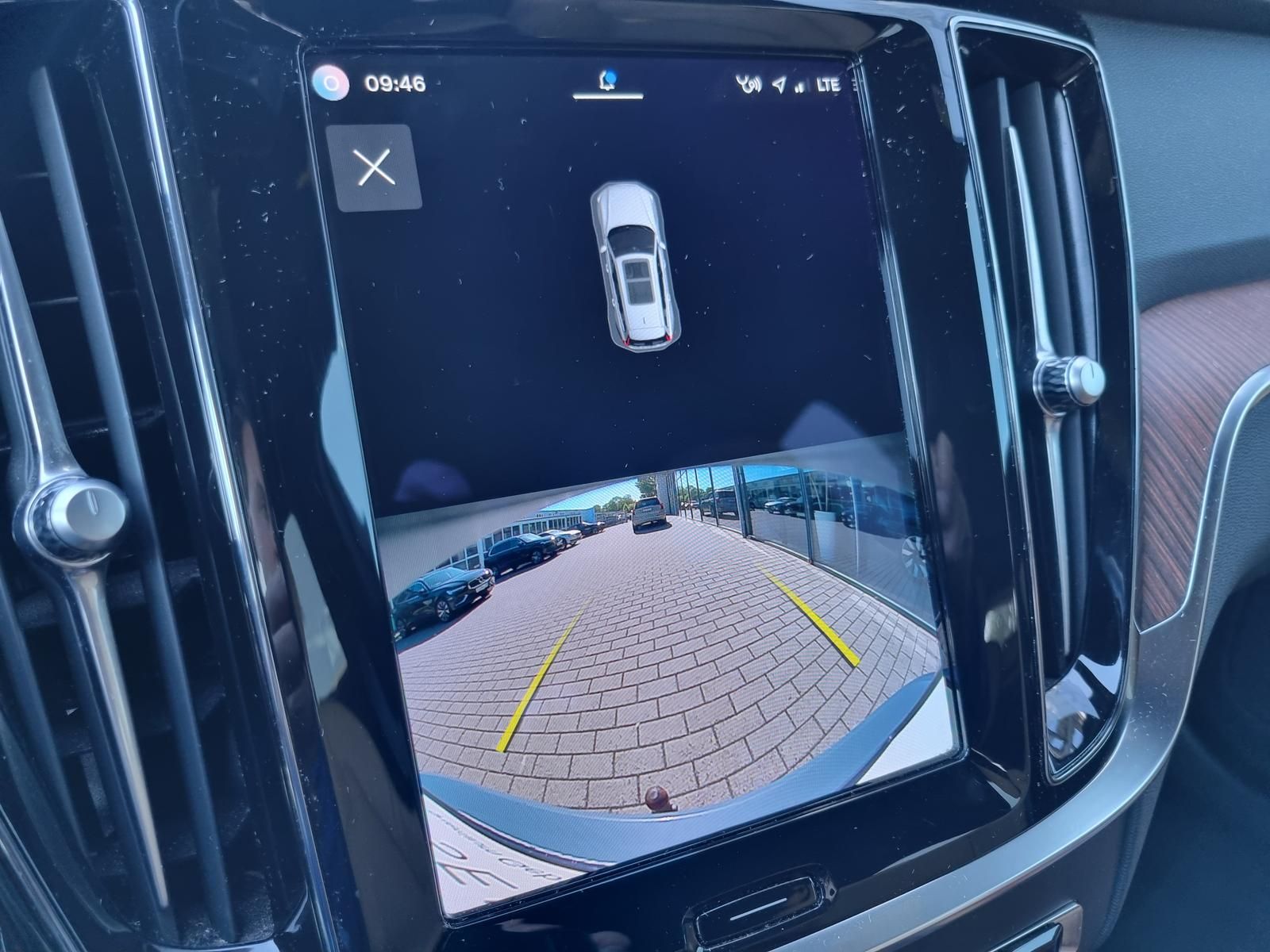 Fahrzeugabbildung Volvo V60 CC B4 D AWD 'AHK, Standheizung'