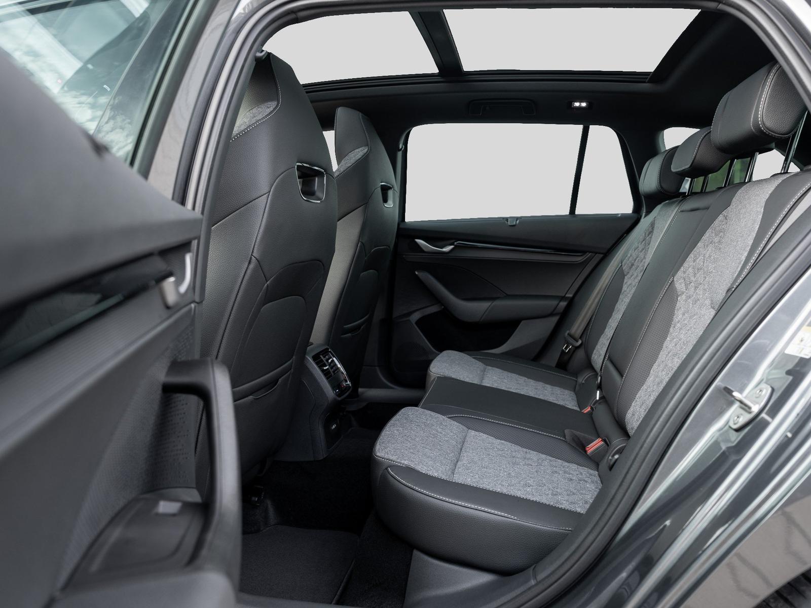 Skoda Octavia Combi Sportline 2.0 TSI DSG 4x4 AHK Pano
