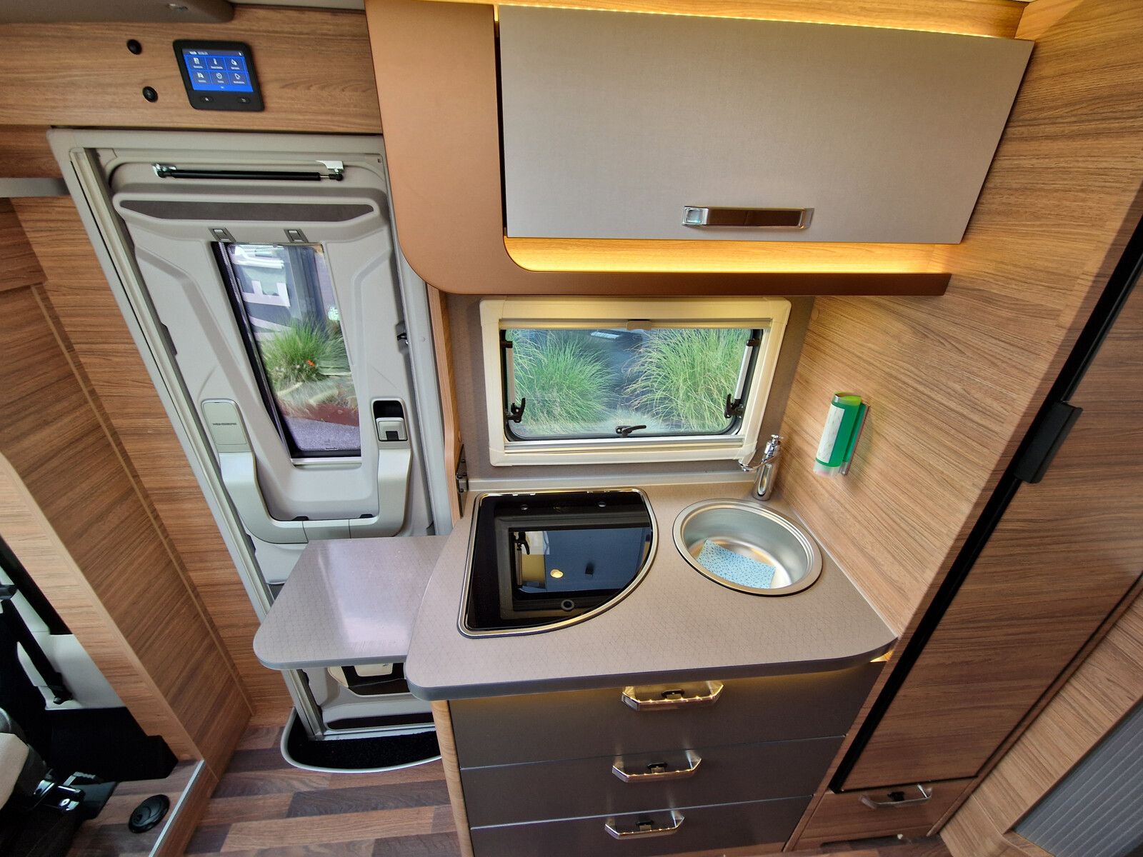 Fahrzeugabbildung Weinsberg CaraCompact EDITION PEPPER 600 MEG