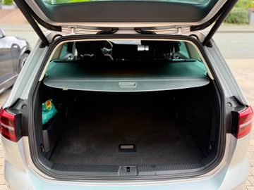 Volkswagen Passat Variant - 7