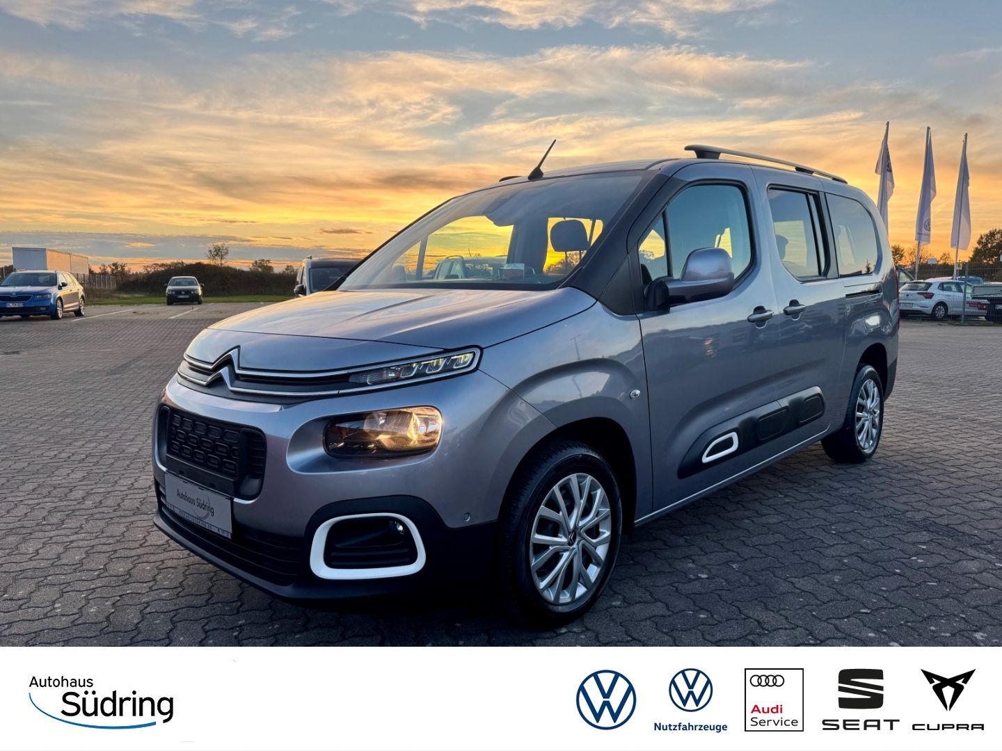 Berlingo 1,2 Pure Tech 130 Shine XL HUD ACC SHZ