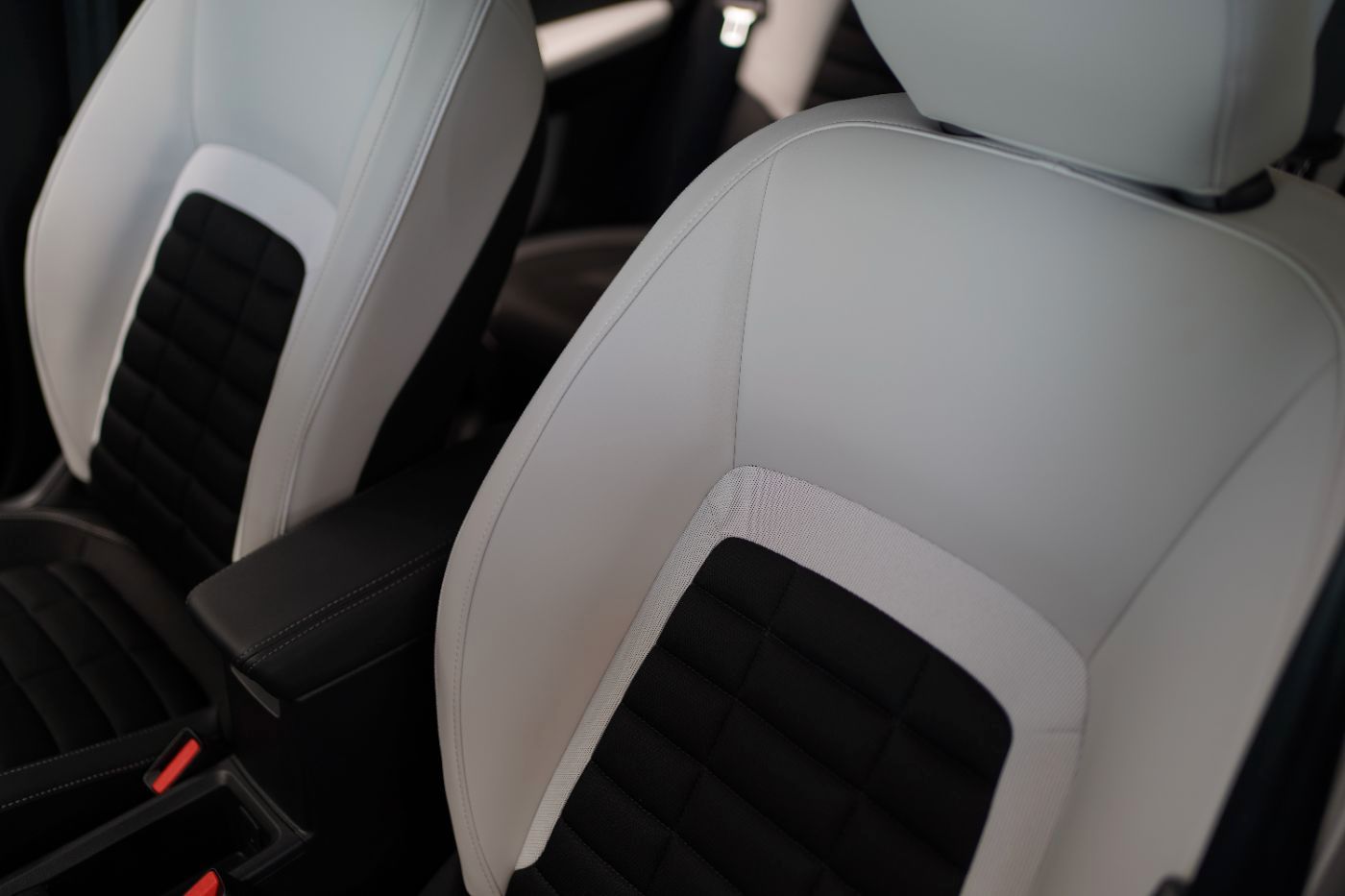 Fahrzeugabbildung Citroën C3 Aircross Hybrid 145 Max e-DCS6 Automatik