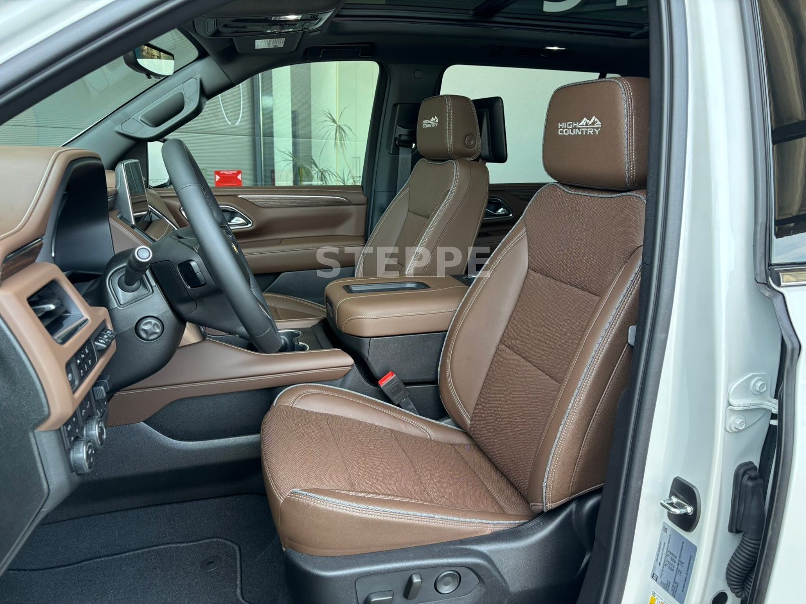 Chevrolet Suburban 6,2 High Country AHK  22"Alu; Luftfeder