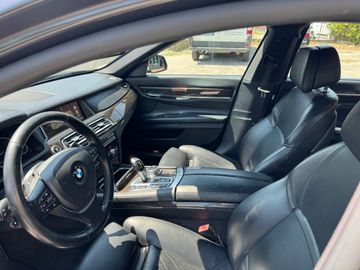 BMW 730 - 7