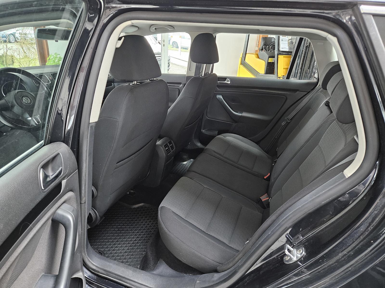 Volkswagen Golf 2011 — photo 8