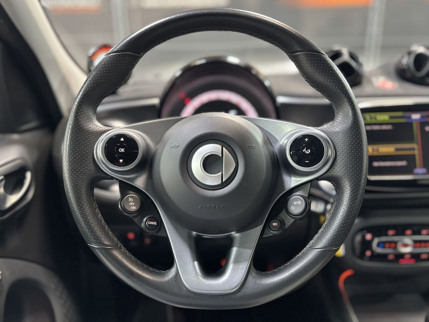Fahrzeugabbildung Smart forFour electric drive/EQ 22kw#LED#Faltdach#Kam