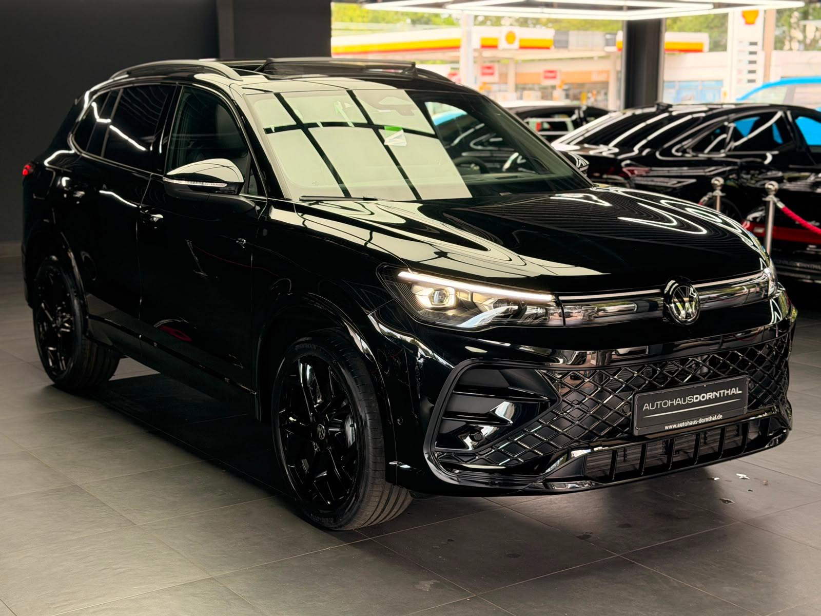 Volkswagen Tiguan 2.0 TDI 4M R LINE BL STYLE PANO AHK LEDER