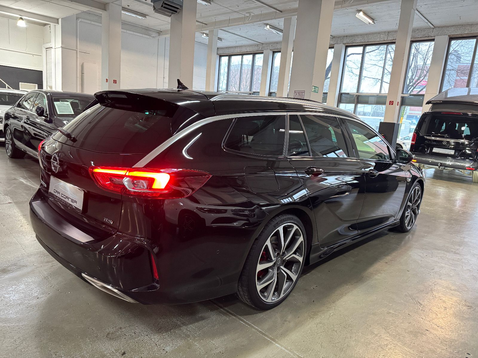 Fahrzeugabbildung Opel Insignia B Sports Tourer GSi 4X4 OPC PERFORMANCE