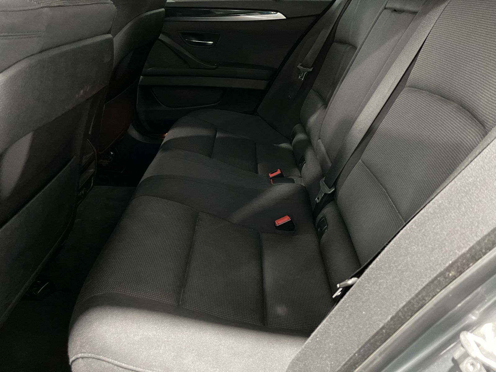 Fahrzeugabbildung BMW 520 d xDrive*LED*Navi*Klima*SHZ*PDC*Pano*