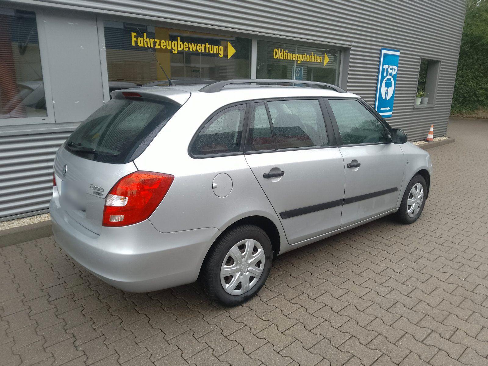 Skoda Fabia 2010 — interior