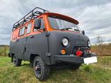 Andere UAZ-Buchanka - Andere: Rot