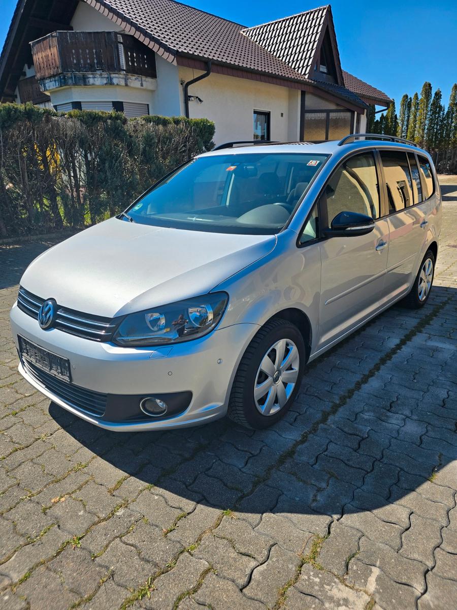Volkswagen Touran 1.4 TSI/7-Sitzer/ el. Panoramadach/Euro 5