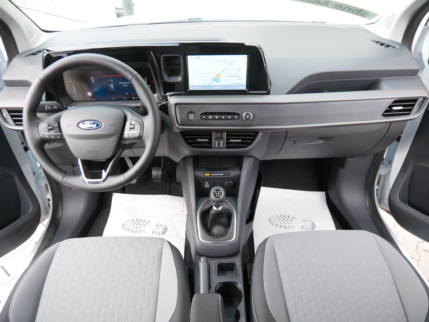 Fahrzeugabbildung Ford Tourneo Courier 1.0 Titanium Kamera ACC NAVI ALU