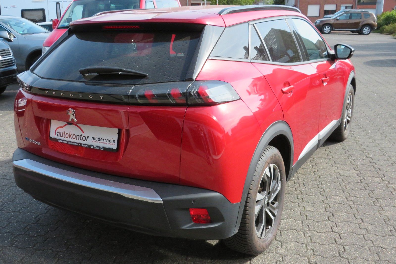 Fahrzeugabbildung Peugeot 2008 e- ALLURE NAVI GRA APP-CON SITZH. PDC 1.HD