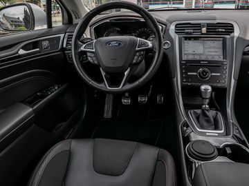 Ford Mondeo Turnier 1.5 ST-Line Spurhalteassi. AHK