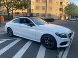 Mercedes-Benz C 250 d AMG Line Autom. AMG Line Panorama 360k - Mercedes-Benz C 250: Coupe