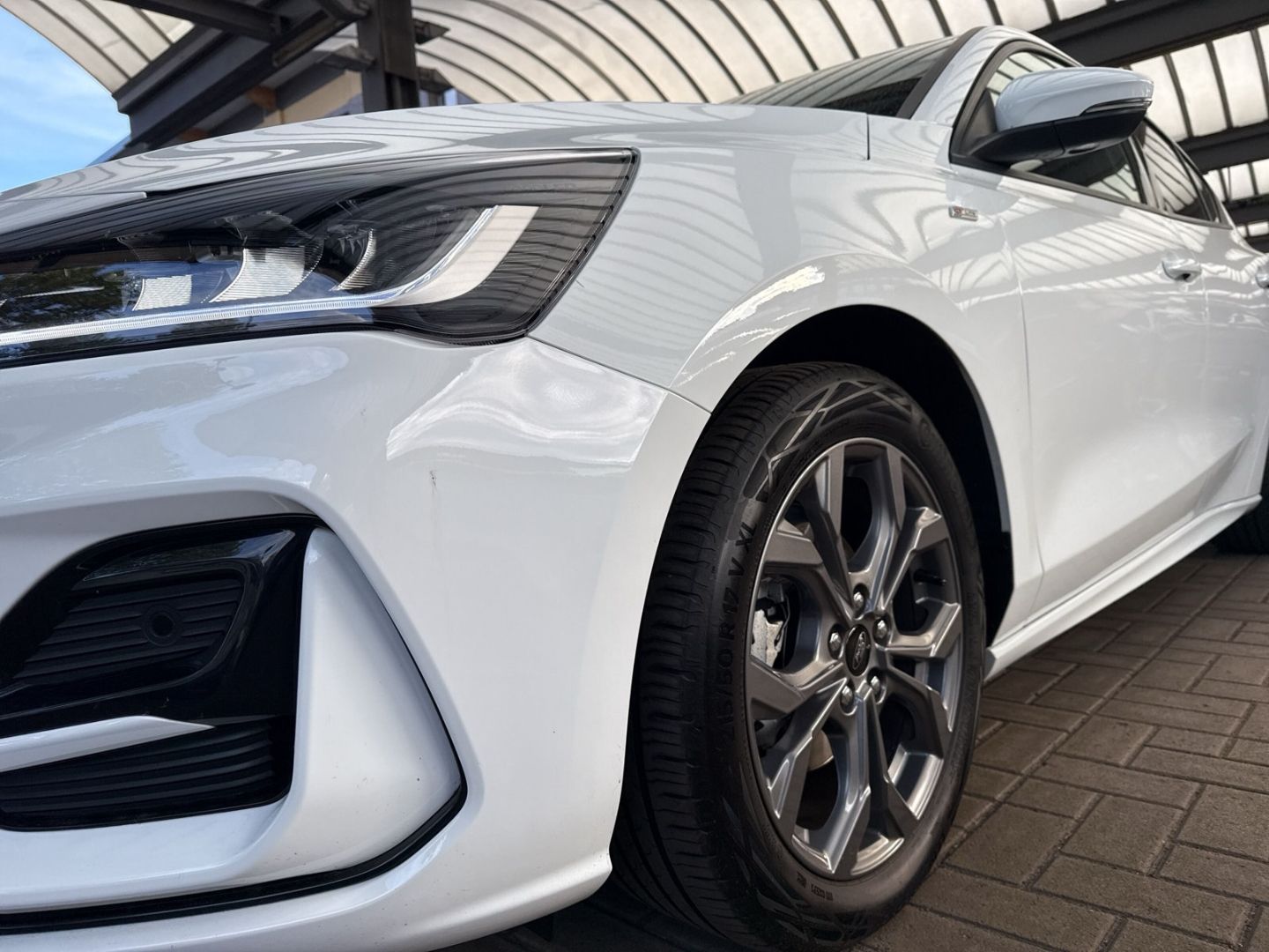 Fahrzeugabbildung Ford Focus ST-Line Kamera Navi DAB ACC TWA Induktion