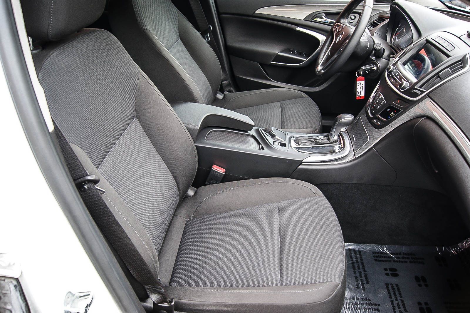 Fahrzeugabbildung Opel Insignia Lim 1.6T Auto XENON NAVI KAMERA 2.HAND