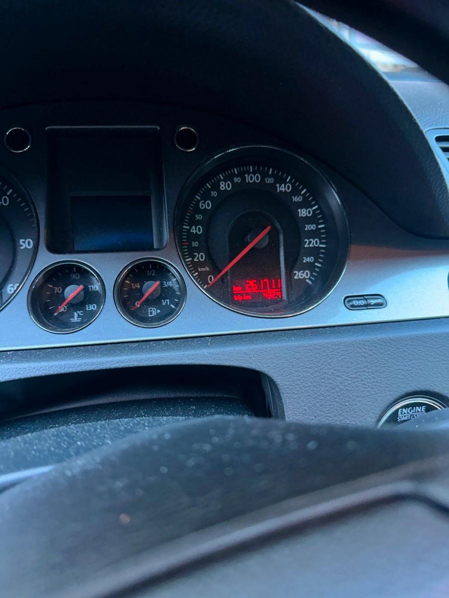 Volkswagen Passat 2008 — engine 140 HP (103kW)