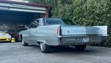 Cadillac Deville hardtop - Cadillac Deville: 5 Türen