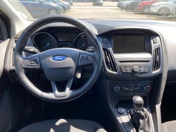 Ford Focus - 10