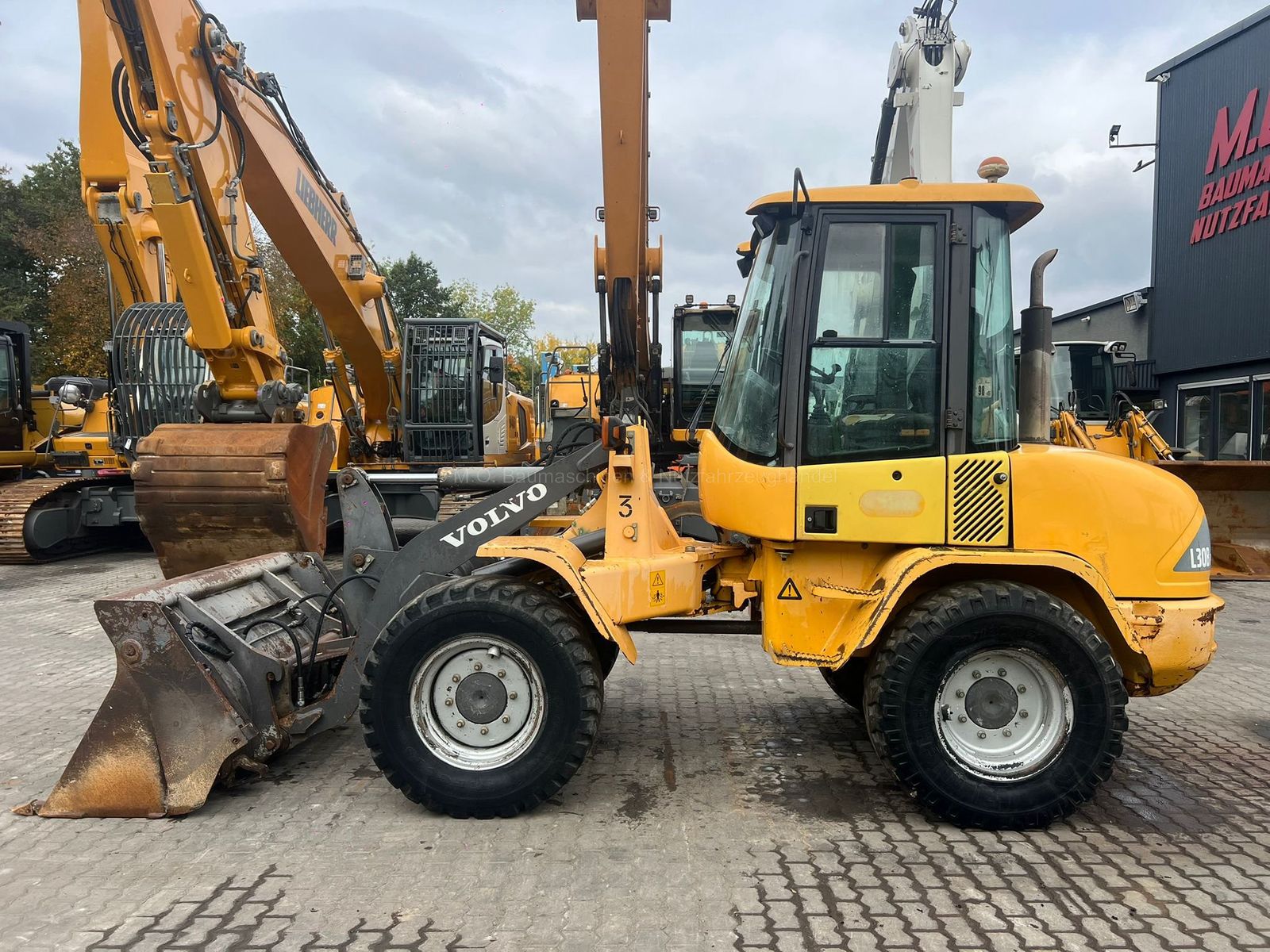 Fahrzeugabbildung Volvo Volvo L30B