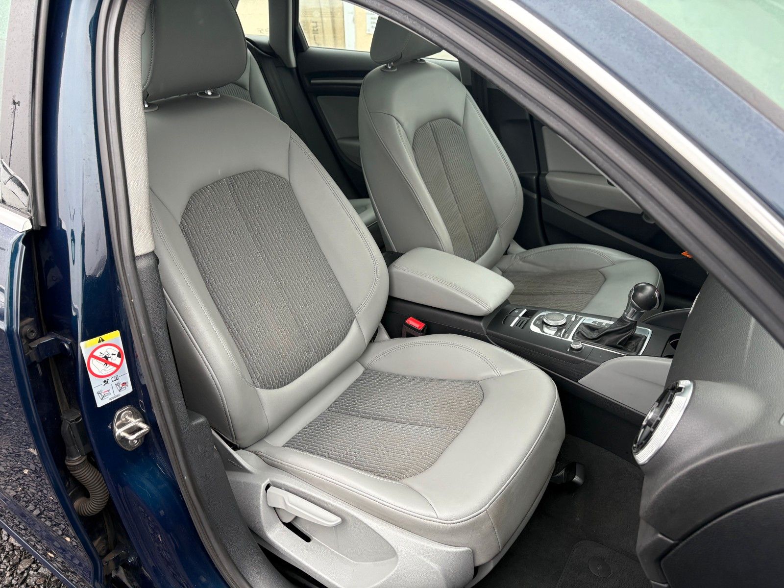 Fahrzeugabbildung Audi A3 Sportback 2.0 TFSI quattro Navi Leder Xenon