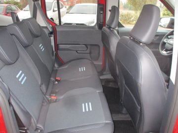 Ford Tourneo Courier Active Winterp.+ AHK + Automatik