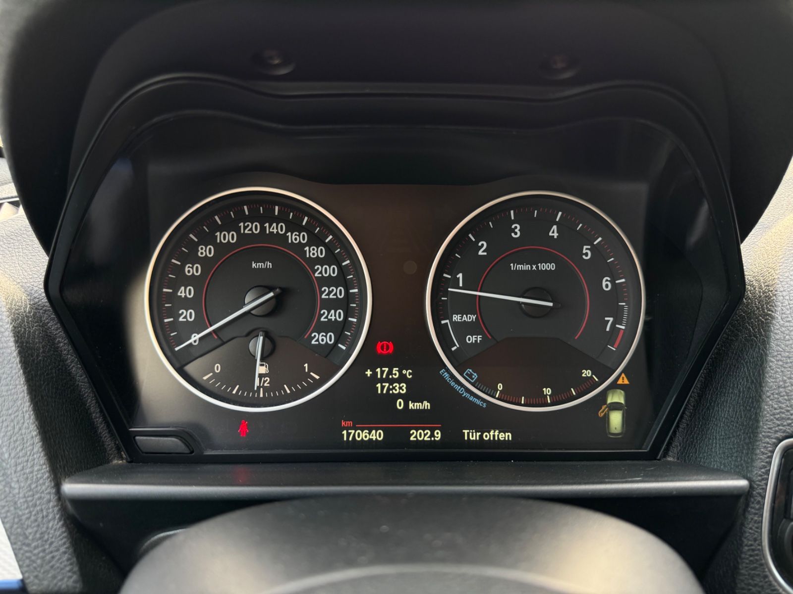Fahrzeugabbildung BMW 118 i* M Paket*LED*Bi-xenon*Alcantara*8Fach