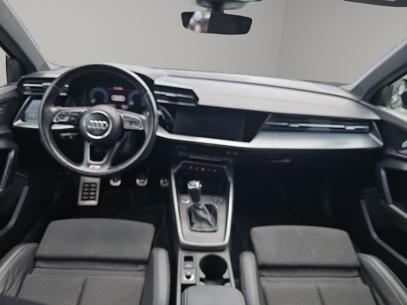Fahrzeugabbildung Audi A3 Limousine 35 TFSI 3x S line CarPlayer LED
