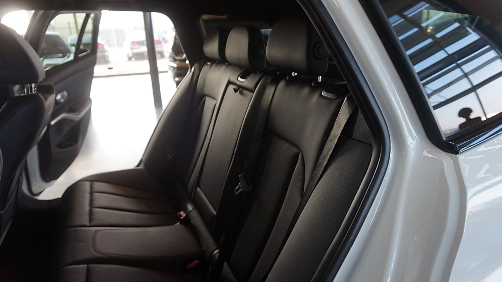 BMW 330e Touring Panno*Leder*Alu*H/D*Laser* foto 16