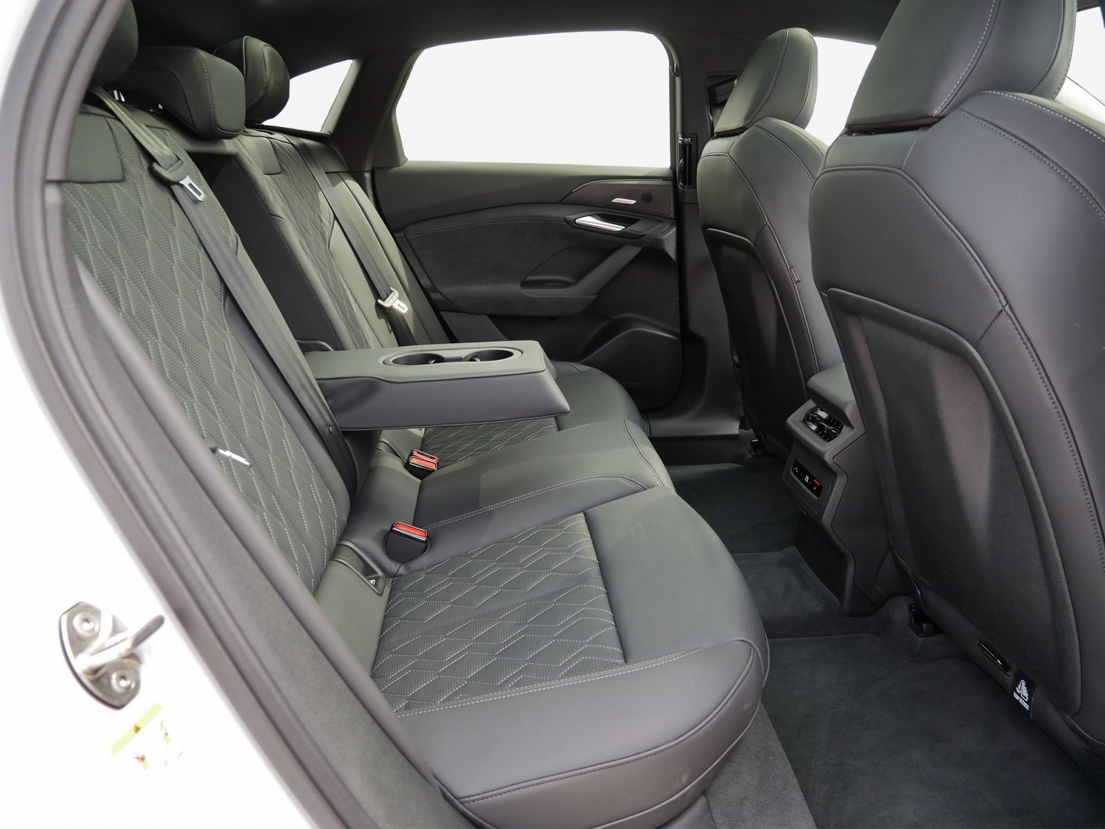Audi S6 e-tron - Bild 17