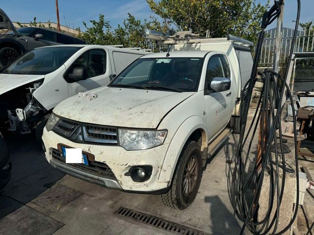 Mitsubishi L200 2.5 DI-D/178CV DC Intense Plus D