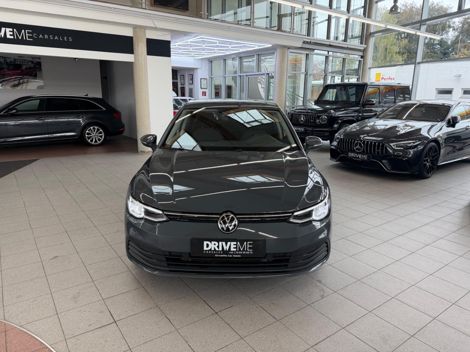 Volkswagen Golf VIII Lim. Life 2.0TDI DSG PDC LED ACC