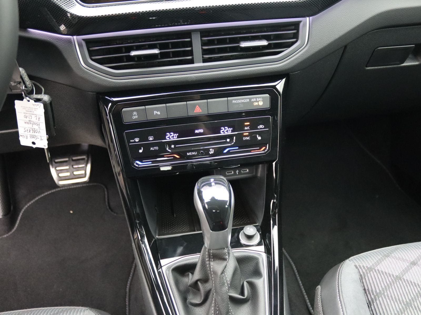 Volkswagen T-Cross - Bild 10