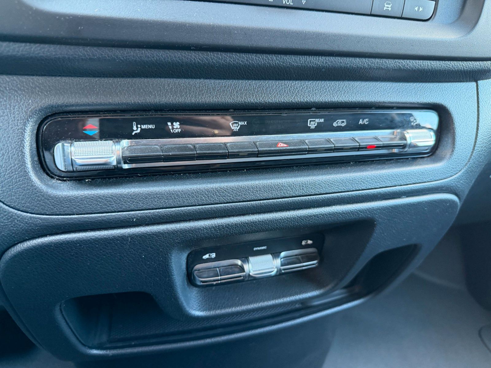 Fahrzeugabbildung Mercedes-Benz Vito 116 CDI Tourer Extral elektr Türen AHK