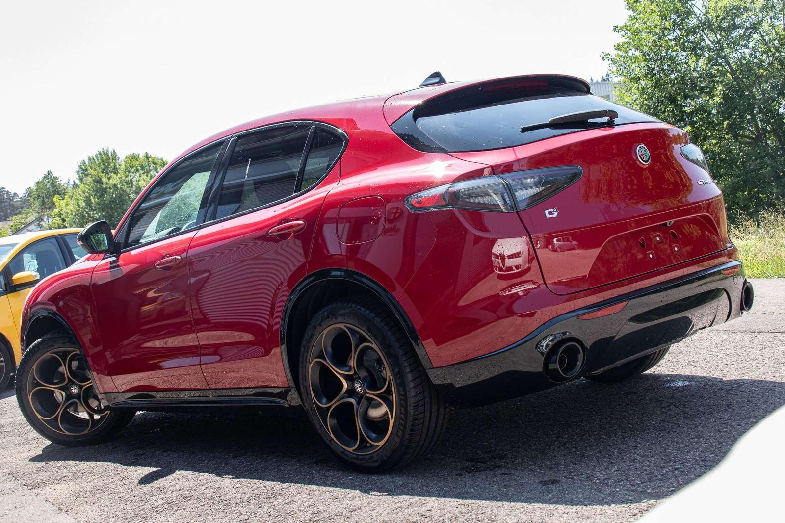 Fahrzeugabbildung Alfa Romeo Stelvio MY24 Intensa 2.0T AT8 Q4