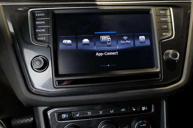 Volkswagen Tiguan 2.0TDI DSG Highline 4Motion AHK 360° Navi