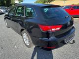 Seat Leon ST 1.6 TDI *STYLE*AHK*PDCHI+VO*TEMPOMAT*NAV - Seat Leon: V6