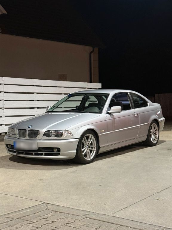 Image of BMW 320