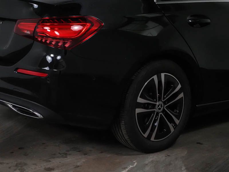 Fahrzeugabbildung Mercedes-Benz A 180 Limousine Progressive LED+Kam+WinterP+MBUX