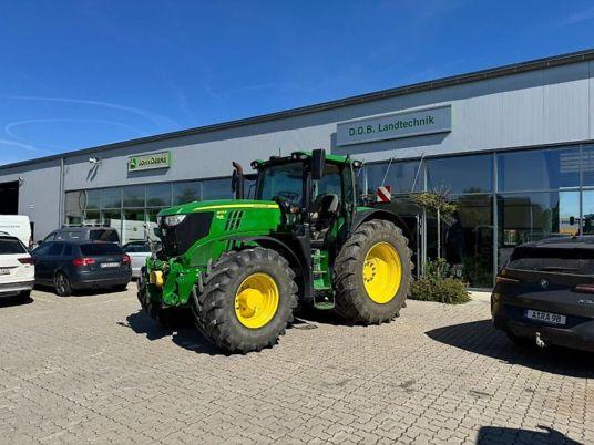 John Deere 6175R