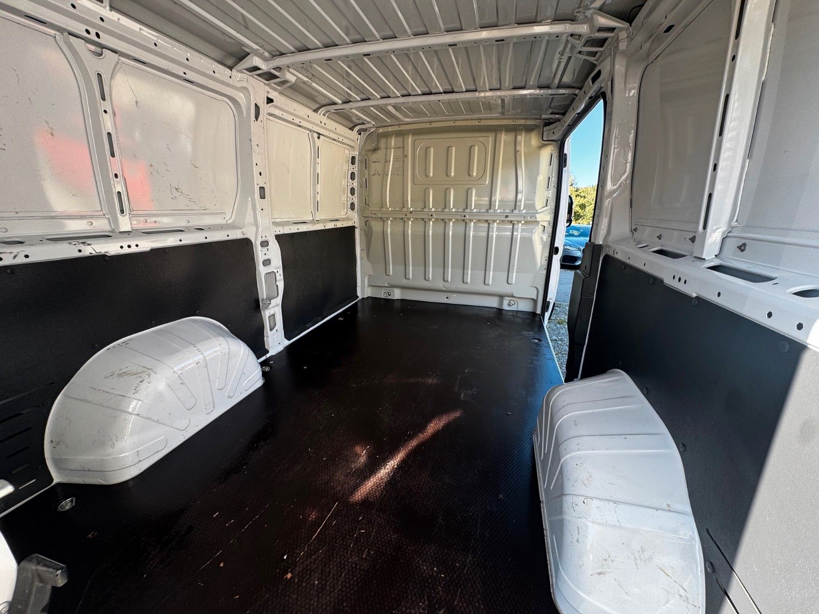 Fahrzeugabbildung Fiat Ducato 33 L2H1 Kawa verblecht 120 MJT MT