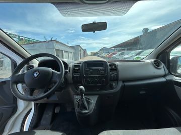 Renault Trafic - 11