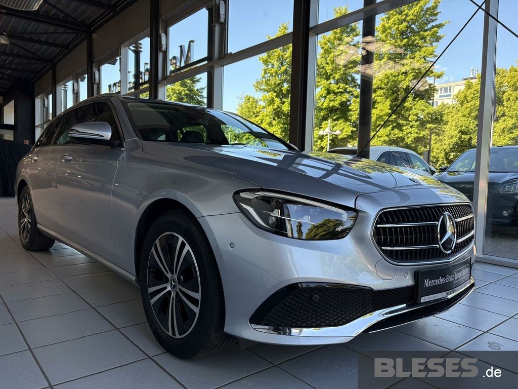 MERCEDES-BENZ E 220 – Bild 3